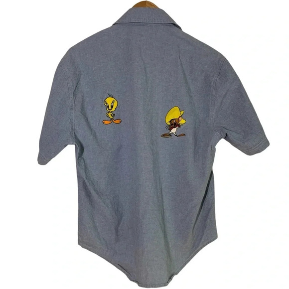 VTG Looney Tunes Women’s Button Up Denim Shirt size Small Bugs Bunny Embroidered - Picture 2 of 16